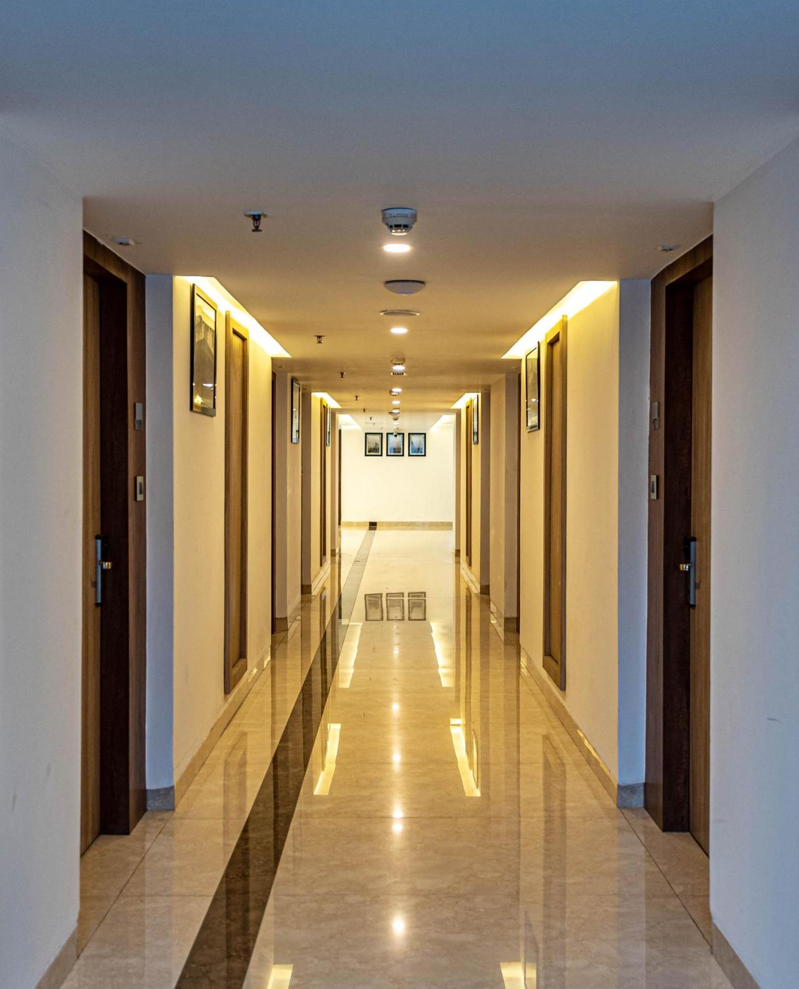 The Elite Lucknow Convention Hotel Exteriér fotografie