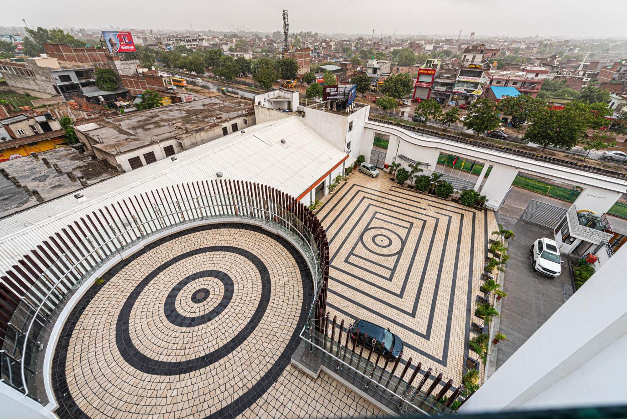 The Elite Lucknow Convention Hotel Exteriér fotografie