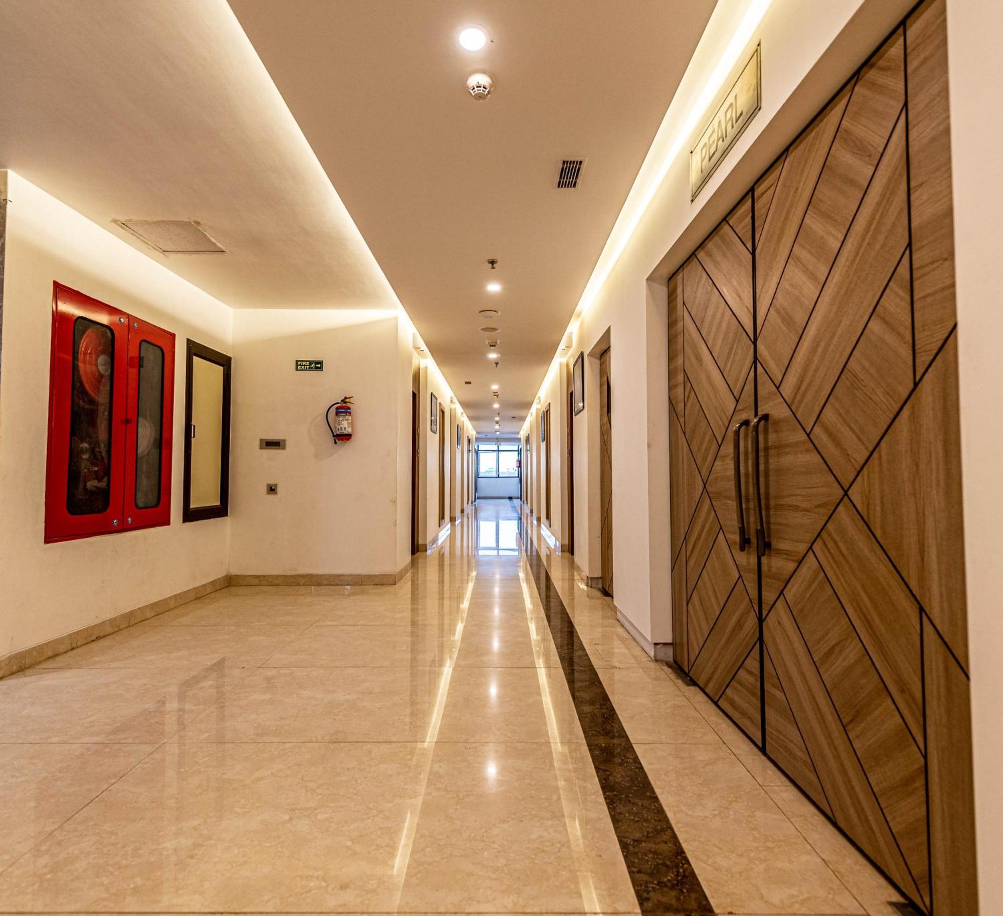 The Elite Lucknow Convention Hotel Exteriér fotografie