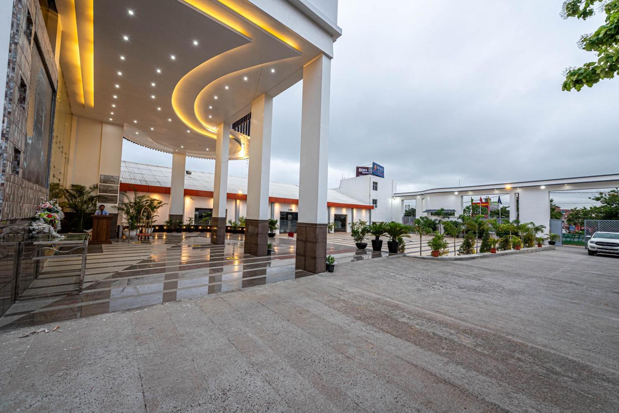 The Elite Lucknow Convention Hotel Exteriér fotografie